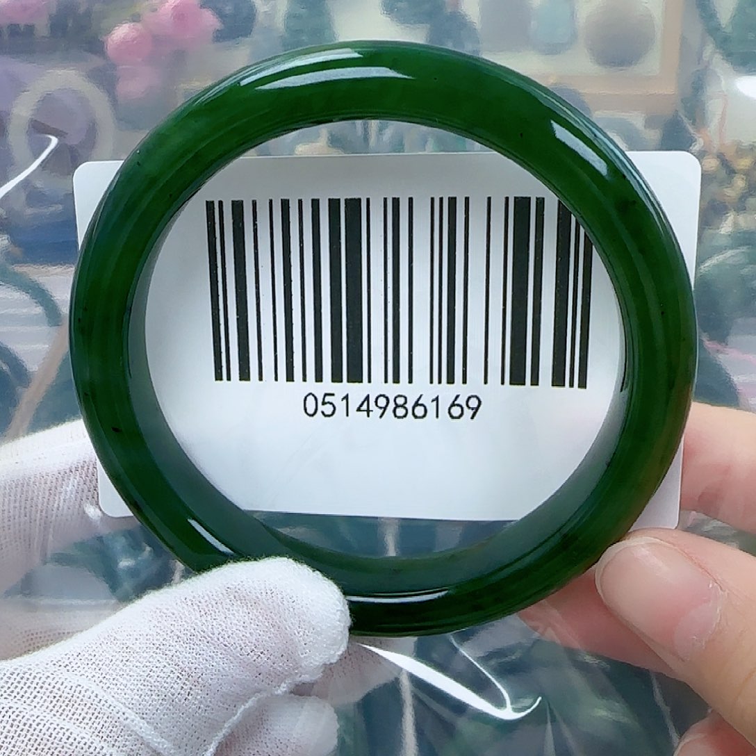 和田玉（碧玉）手镯未镶嵌包容60