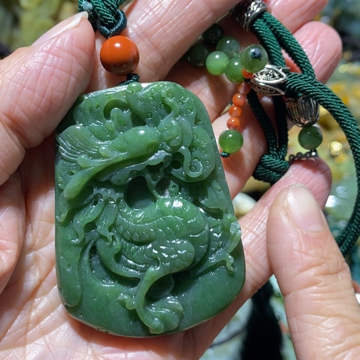 和田玉（碧玉）颈饰未镶嵌