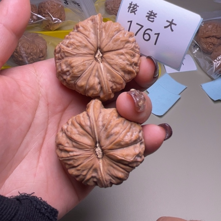 文玩核桃把件南瓜墩
