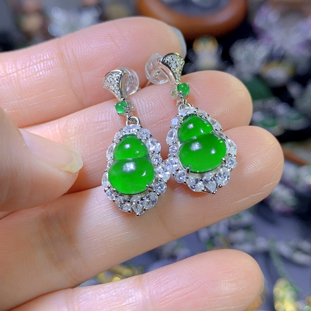 翡翠颈饰银S925镶嵌天然翡翠