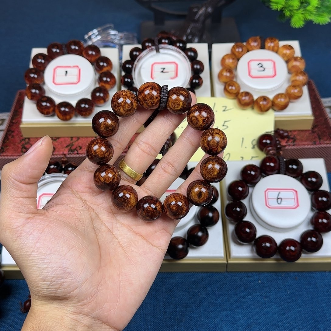 托***明花梨木类黄花梨1.8