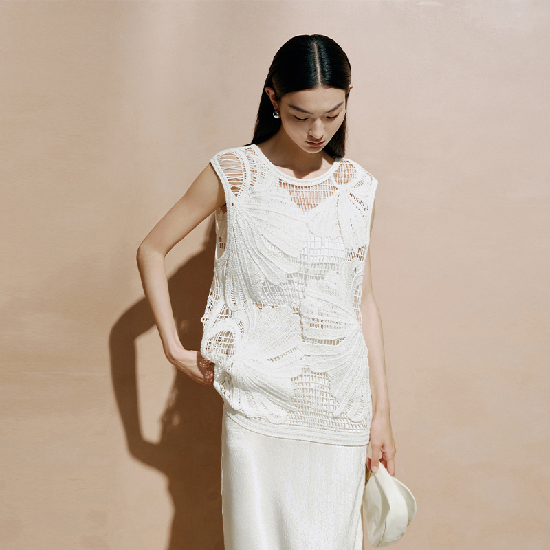 【上衣】【商场同款新品】艾诺丝雅诗 镂空钩花上衣 50615021