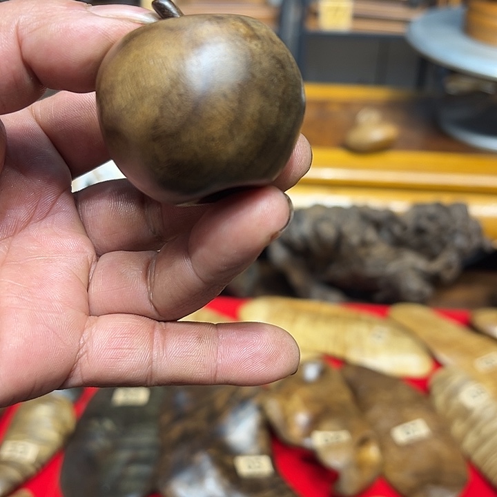 刘***1金丝楠自然艺术创作