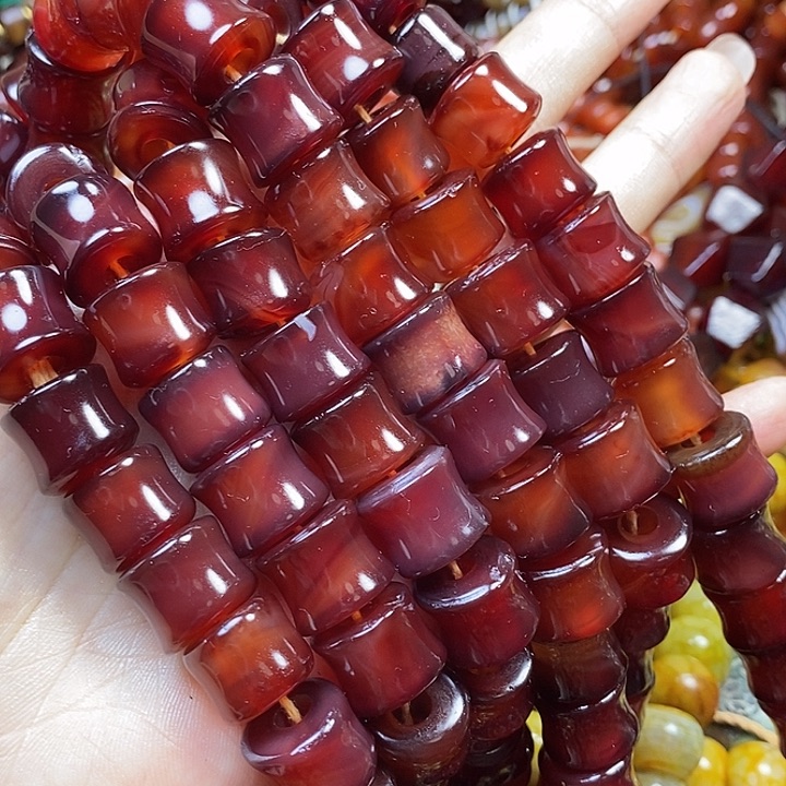 未镶嵌颈饰玛瑙/玉髓玉*