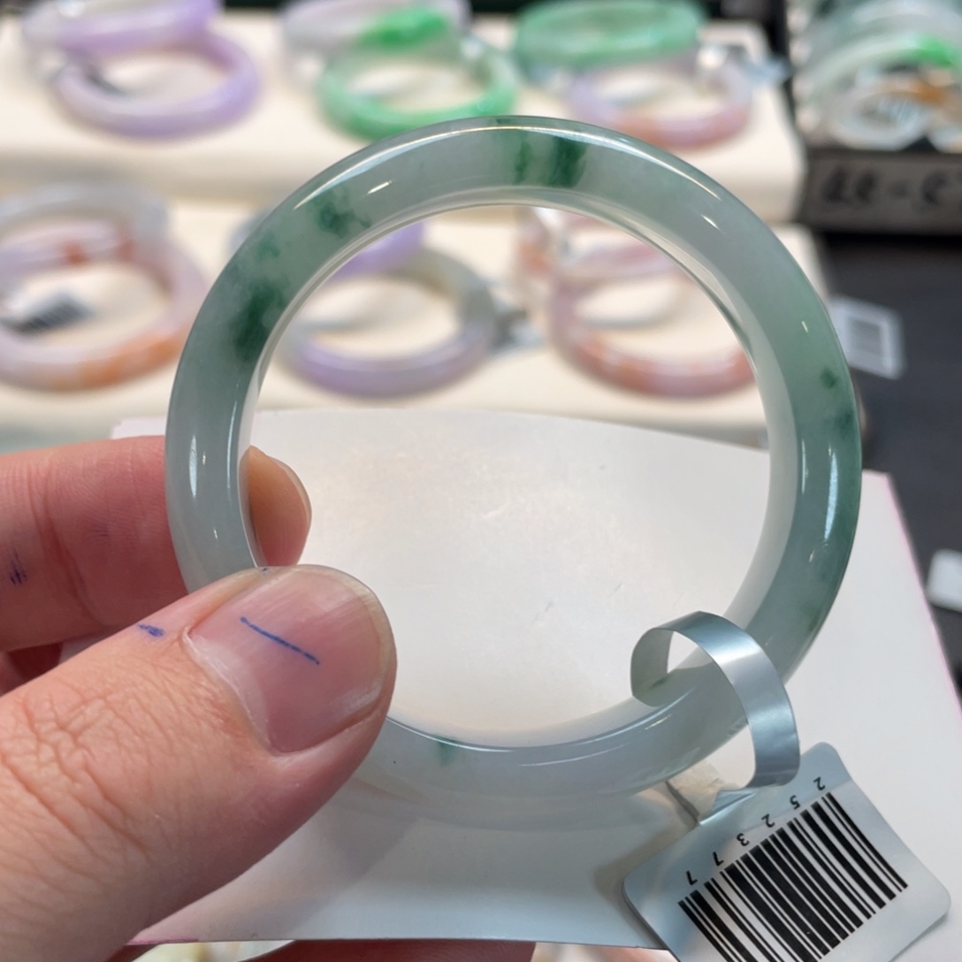 翡翠未镶嵌手镯147号 51正圈 有纹