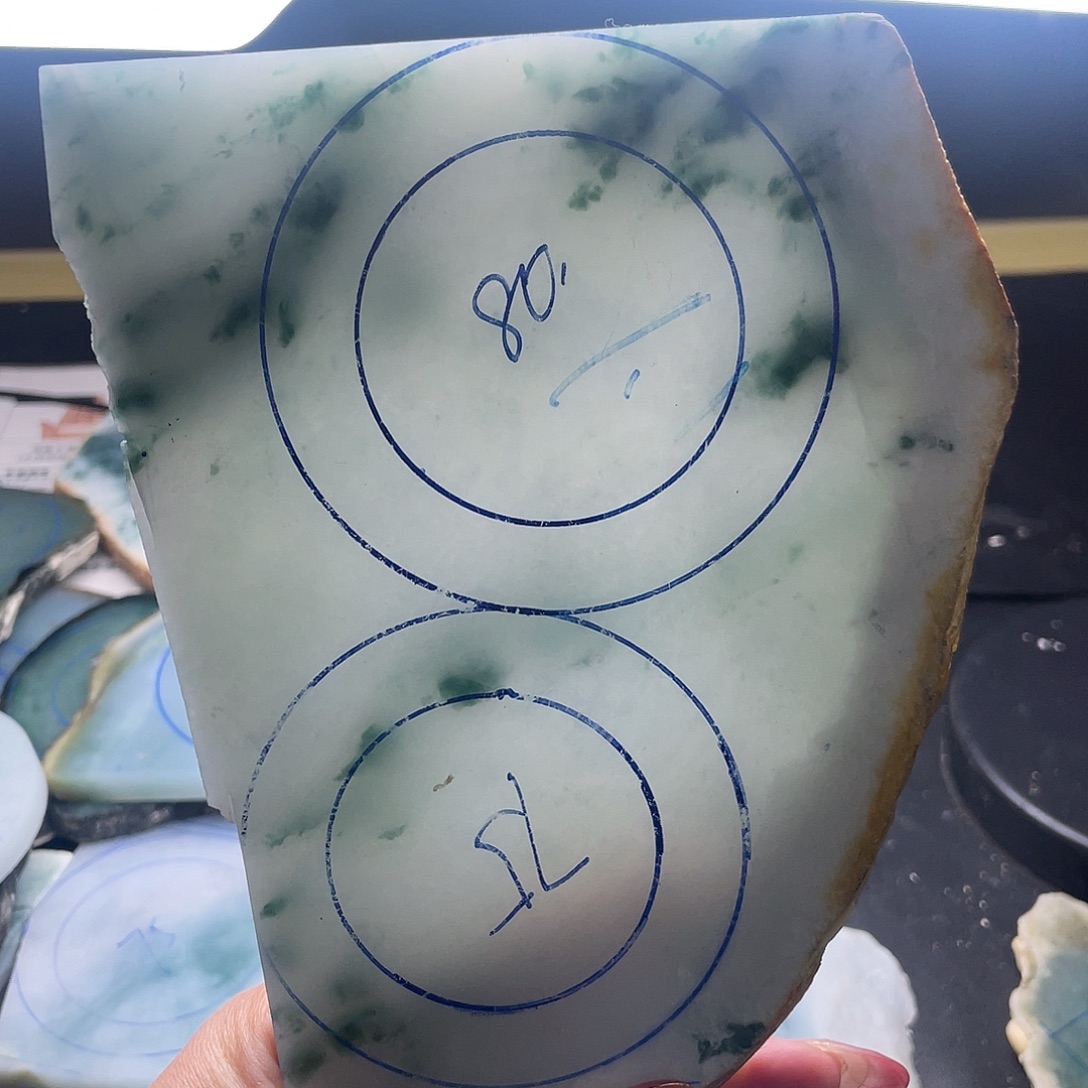 定制翡翠未镶嵌手镯