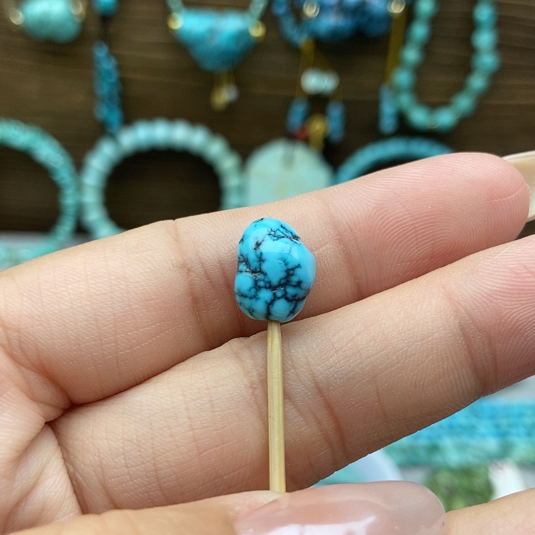 绿松石未镶嵌蓝水草纹豆