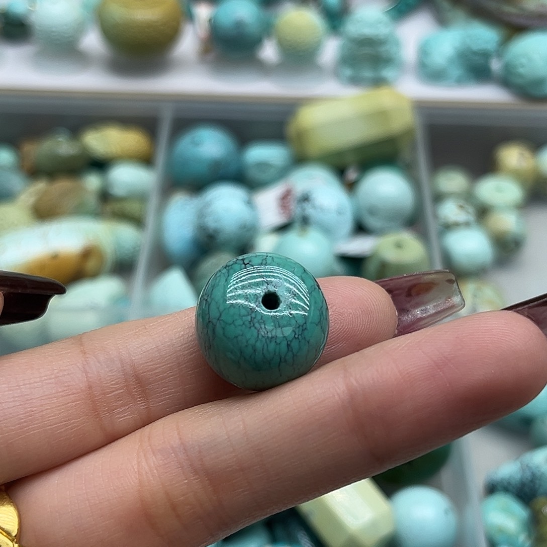 因***留绿松石未镶嵌珠宝奇石