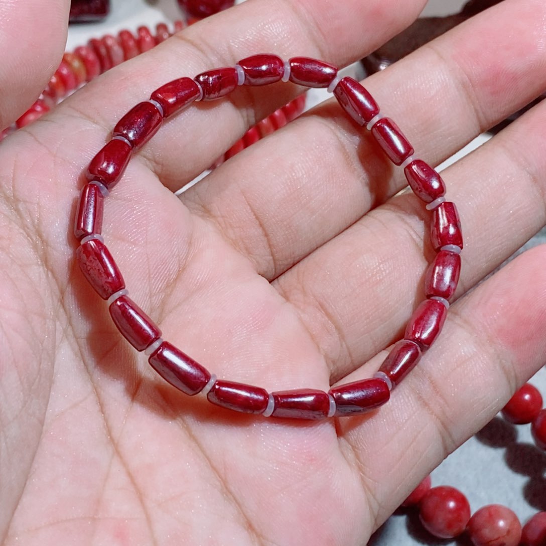 天然辰砂原矿随型手串