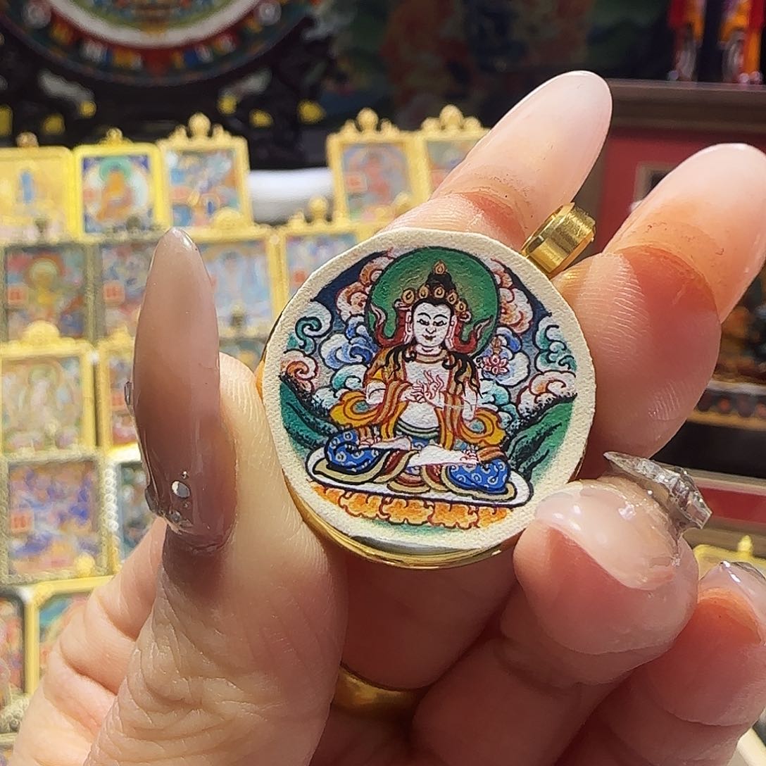 装裱画仰**空大势至带壳子