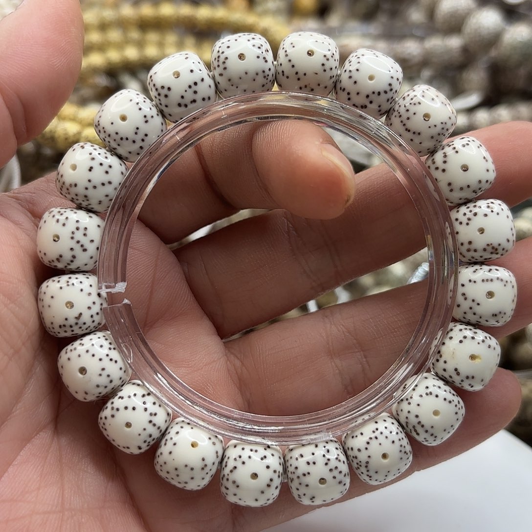 吊坠星月菩提12×11大眼睛留白原生态