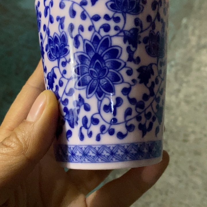 摆件陶红稀土青花缠枝莲小可乐杯