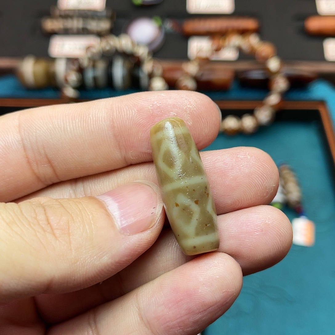 清***羽玛瑙/玉髓未镶嵌珠宝半成品