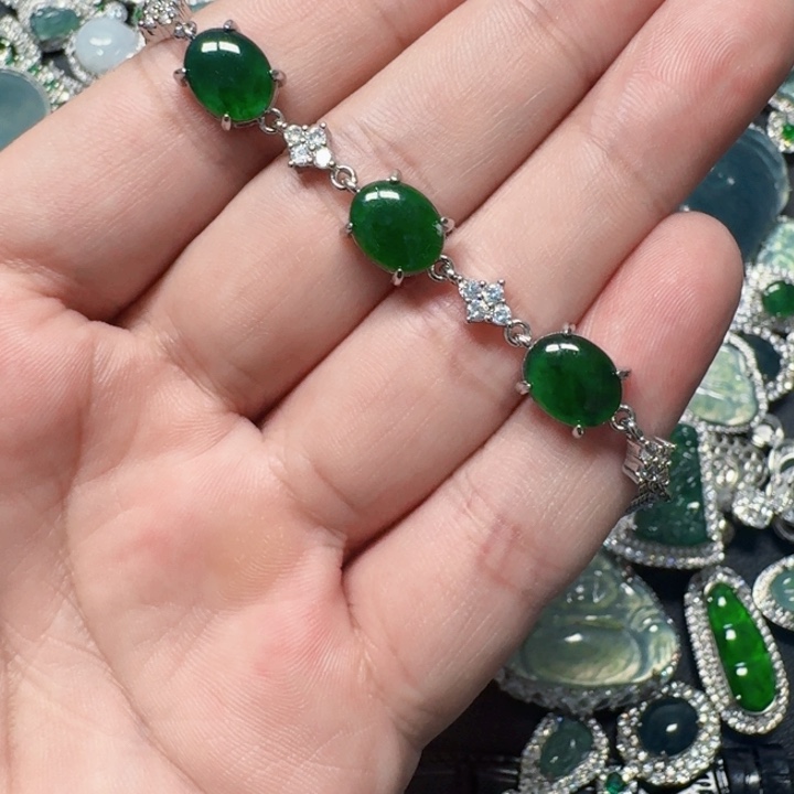 翡翠未镶嵌颈饰天然A货翡翠放漏