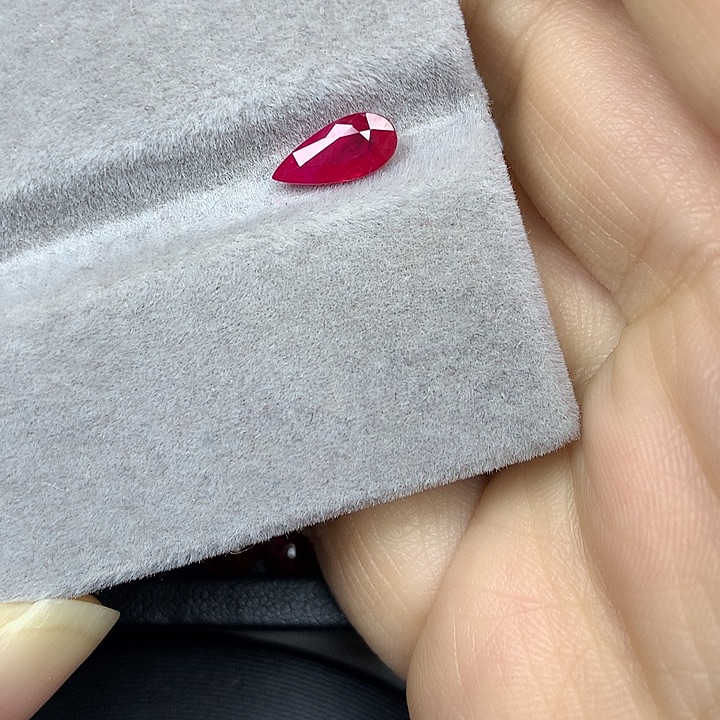 红宝石裸石1ct缅甸鸽血红红宝石