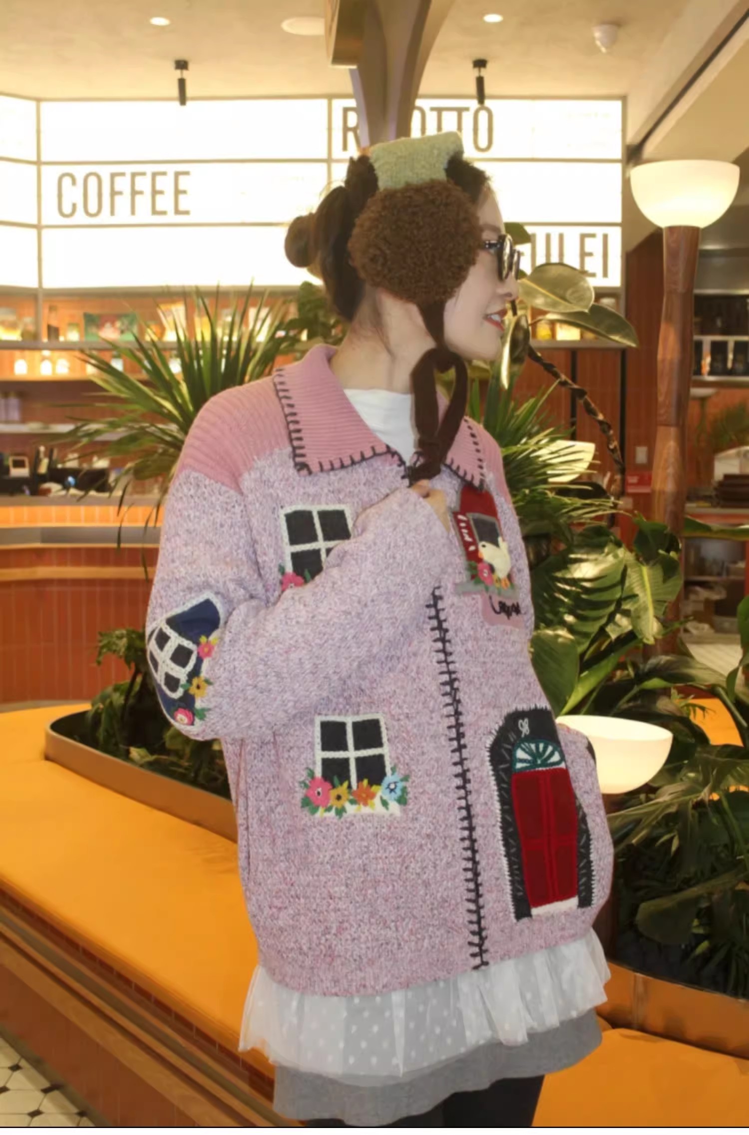 设计师品牌~2025年春季新款「我爱我家」趣味房子手绣毛针织开衫