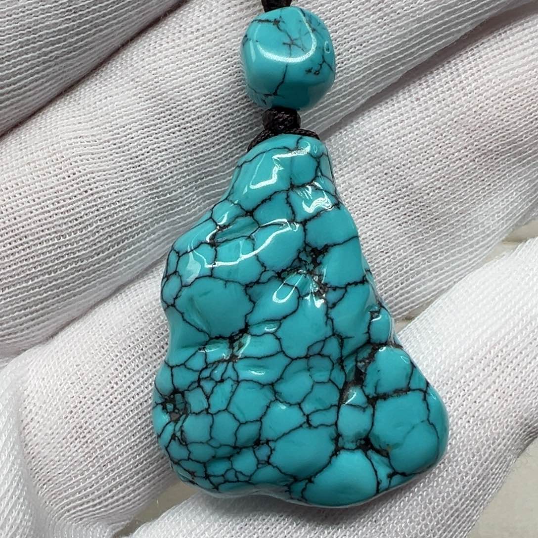 绿松石配饰未镶嵌