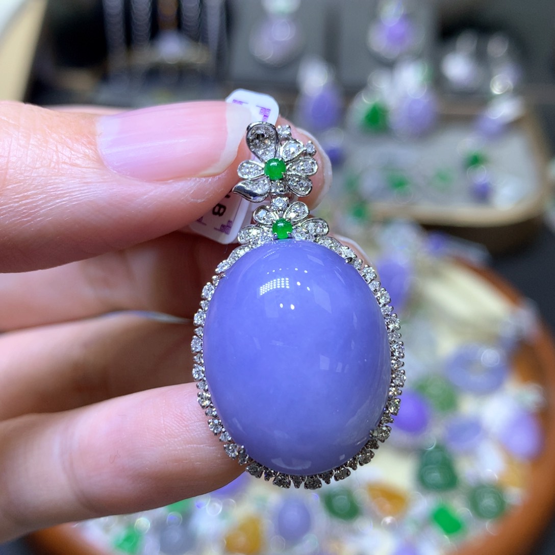 【闪购商品】翡翠颈饰18K金镶嵌翡翠吊坠项链