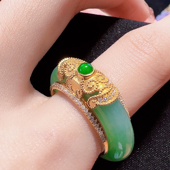 翡翠戒指18K金镶嵌《新品福利价》签收后24小时鉴赏期