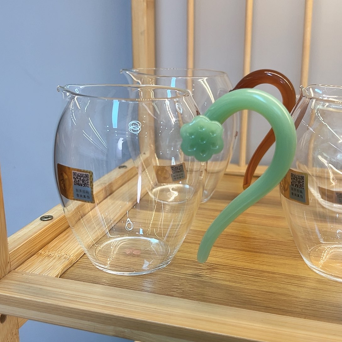 用***8禾器怡莲公道杯浅玉色