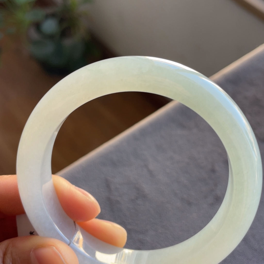 翡翠未镶嵌手镯冰晴