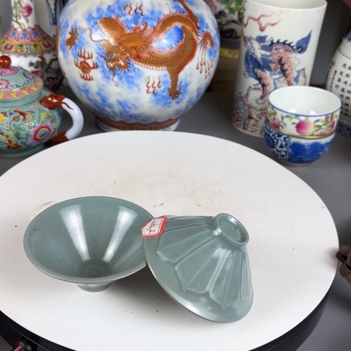 摆件汝窑杯………………