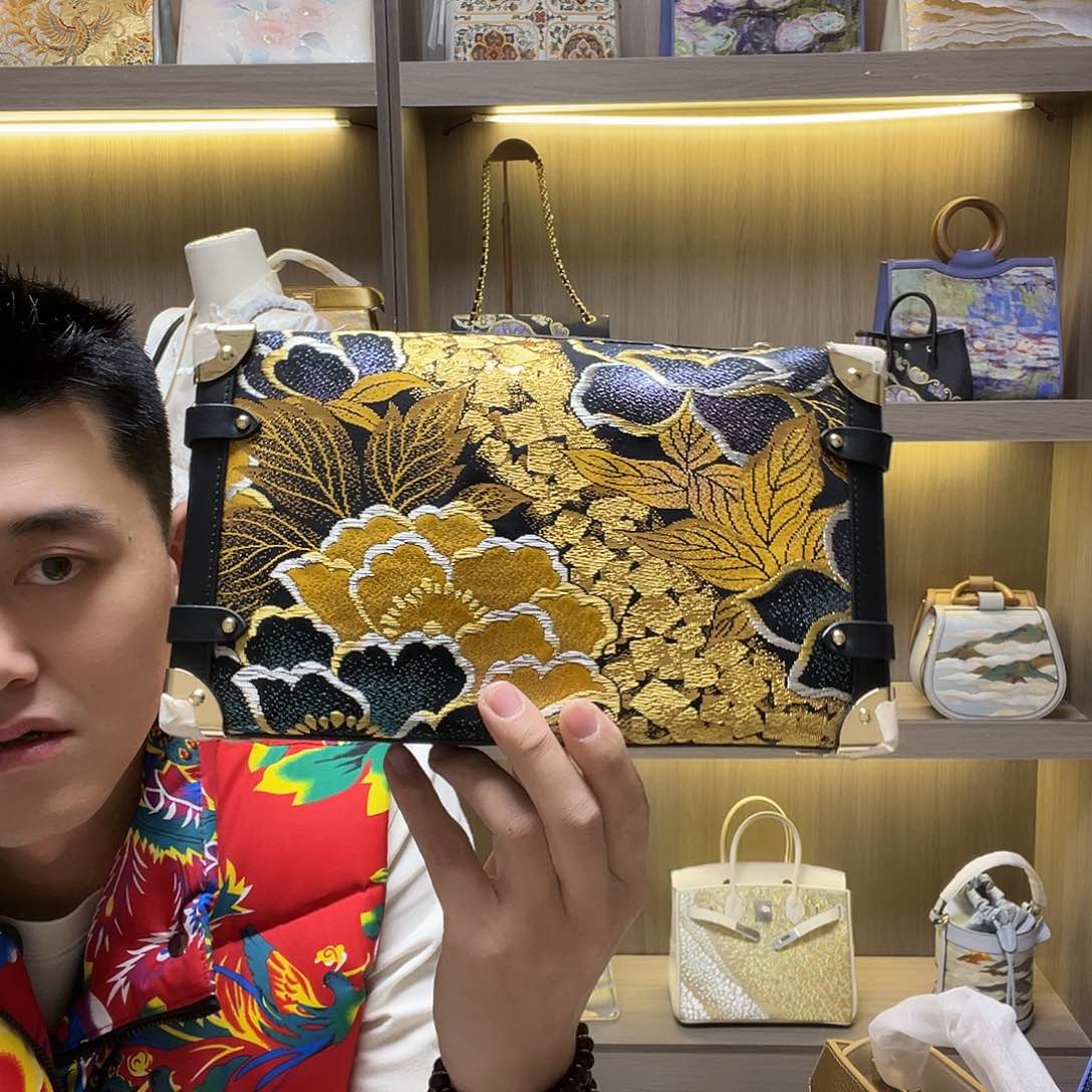 百合花龙鳞缂丝软盒子