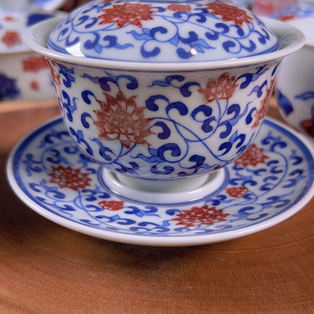 王**、青花釉里红三才盖碗