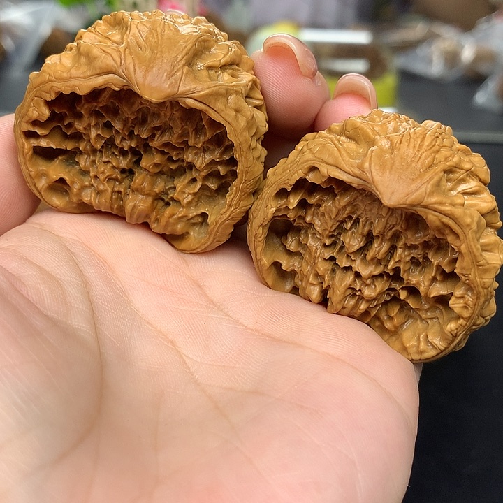 文玩核桃吊坠43聚宝盆
