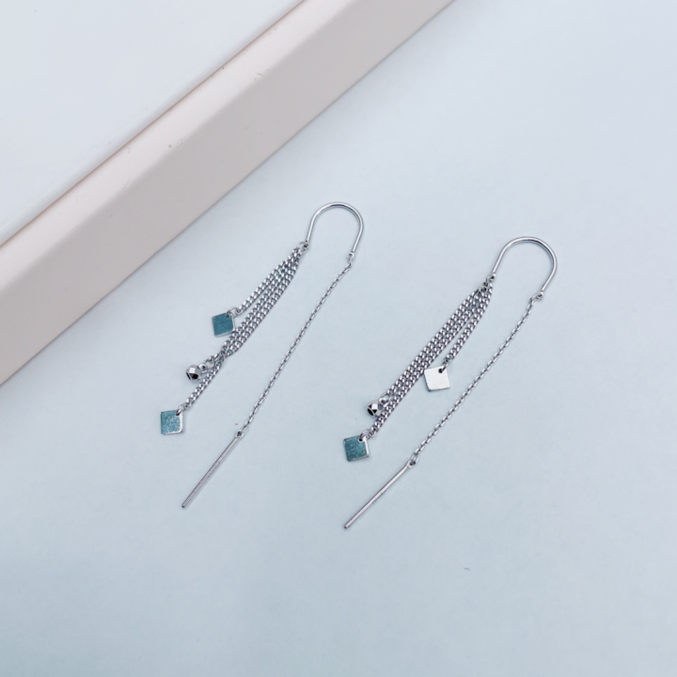 PT950铂金耳饰 ，菱形流苏防丢耳线     百搭时尚简约款