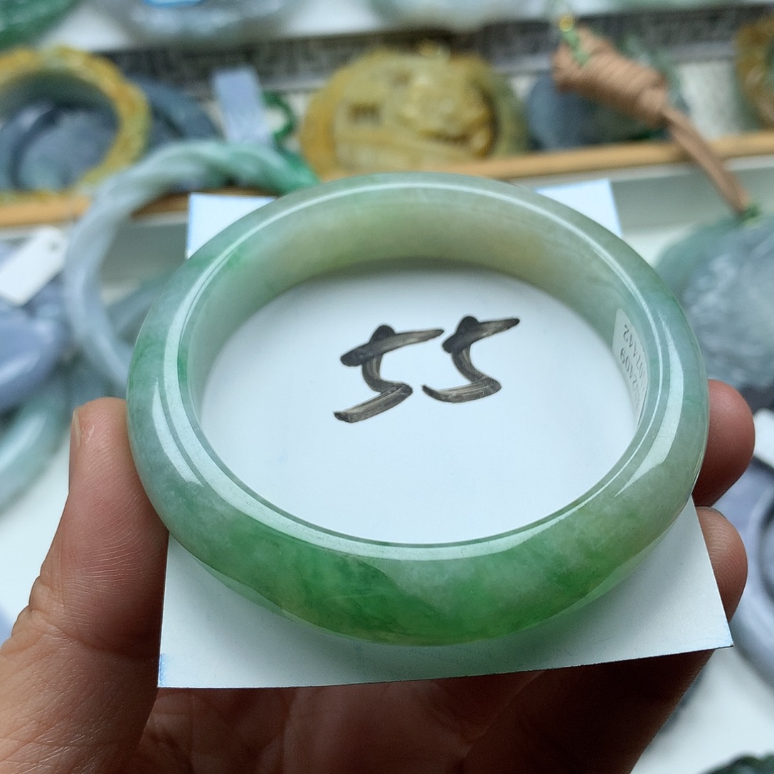 翡翠未镶嵌手镯复古风格55.5