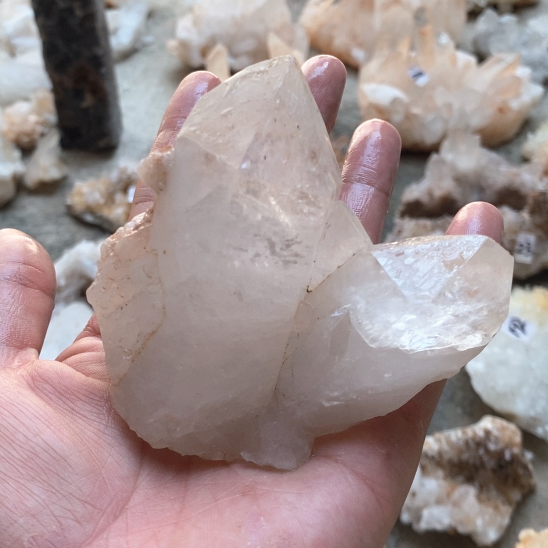 水晶原石摆件未镶嵌水晶