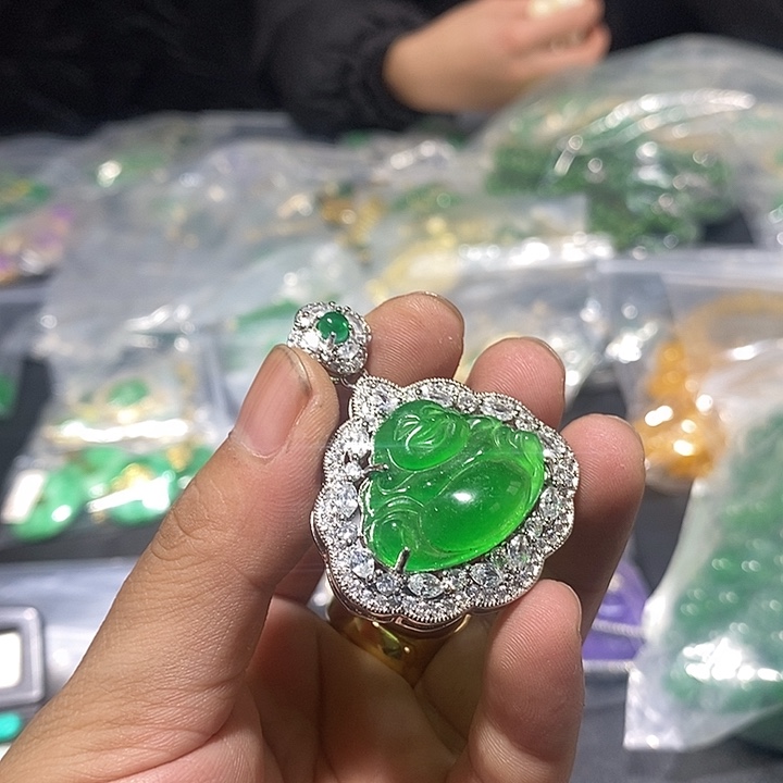 翡翠颈饰未镶嵌价格