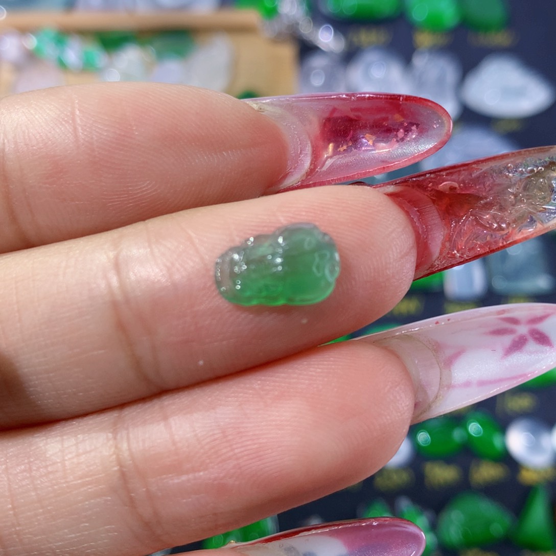 翡翠颈饰未镶嵌纯天然缅甸翡翠A货