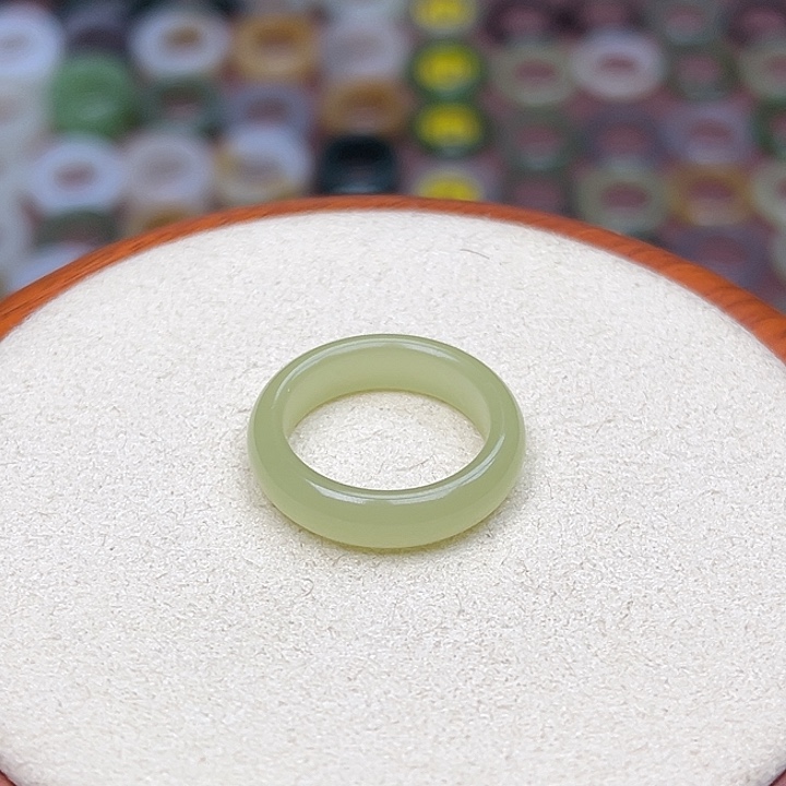 和田玉戒指未镶嵌16.3内径12圈黄口