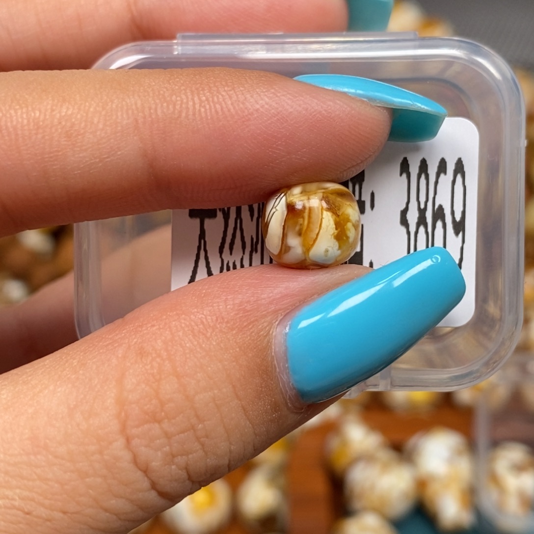 蜜蜡未镶嵌珠宝奇石3869