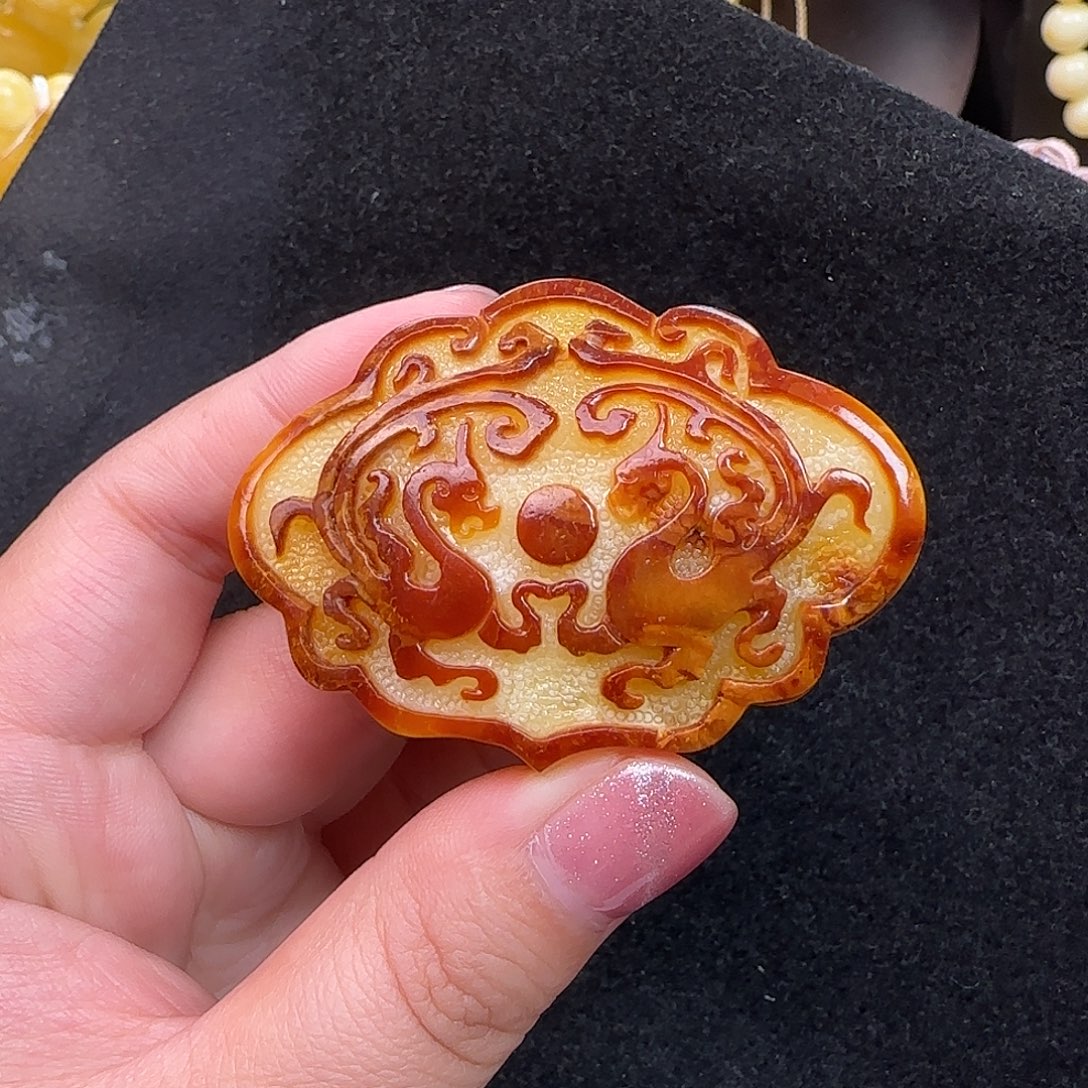 蜜蜡未镶嵌珠宝奇石