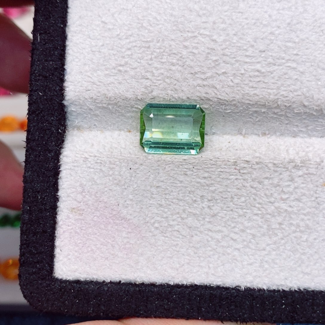 碧玺裸石未镶嵌碧玺3.62克拉