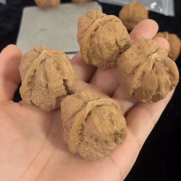 把件文玩核桃38左右瑕疵练手蛤蟆头两对，新手福利