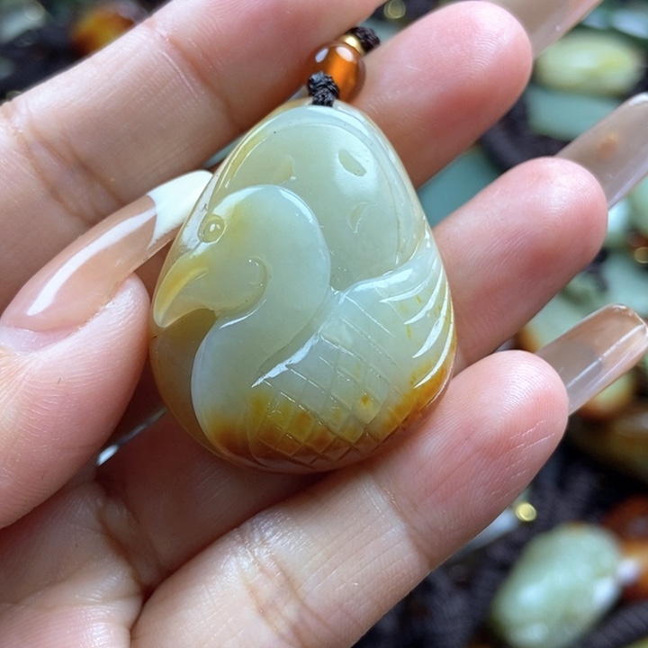 和田玉颈饰未镶嵌