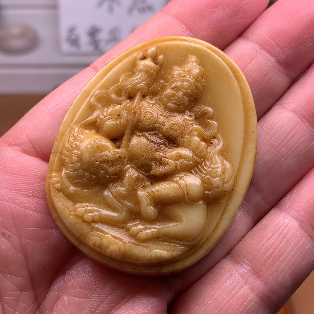 鹿骨吊坠天天都在盘