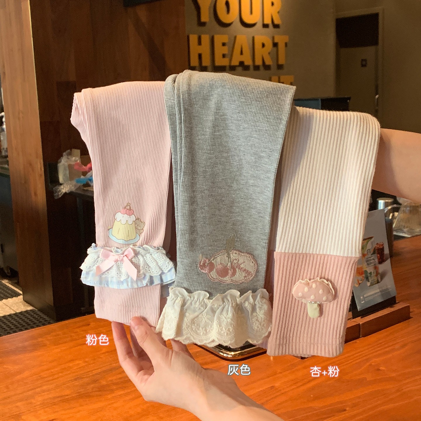 女童打底裤百搭秋装2025新款小童女宝宝卡通裤子洋气时髦外穿长裤