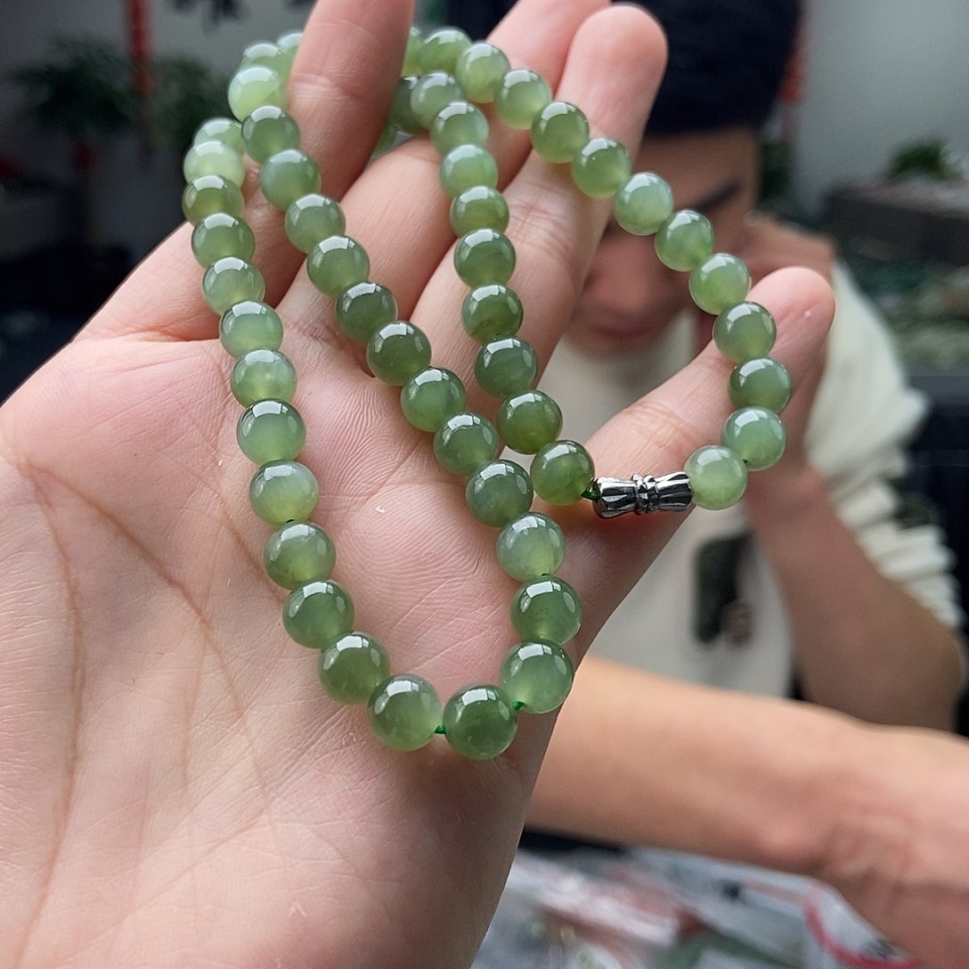 和田玉颜色多样性发拍一发一未镶嵌