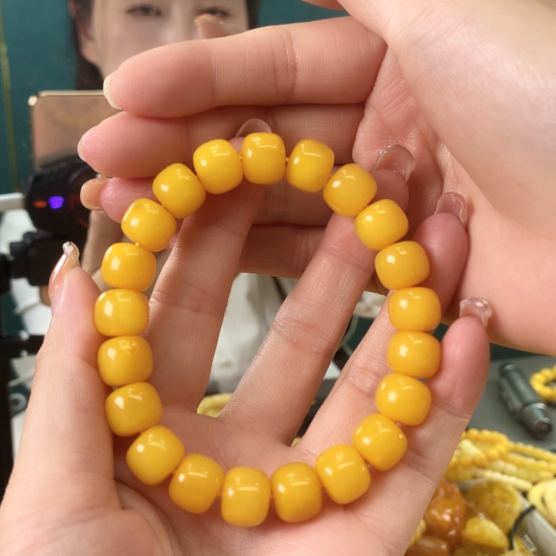 未镶嵌琥珀珠宝奇石名****。