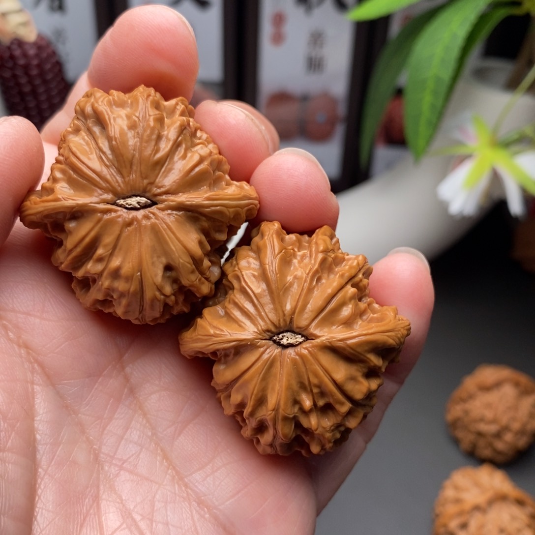 文玩核桃把件_*8磨盘40