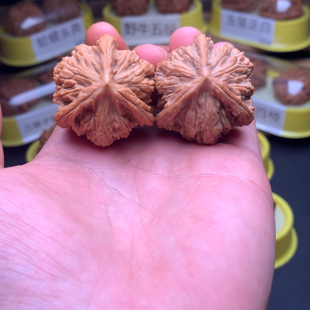 吊坠文玩核桃虎头奔