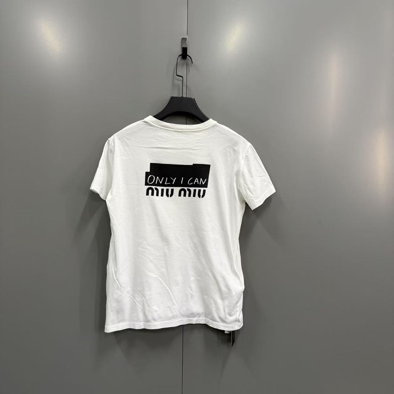 95新 MIU MIU/缪缪 （bb）203  白色印花logo短袖 L码