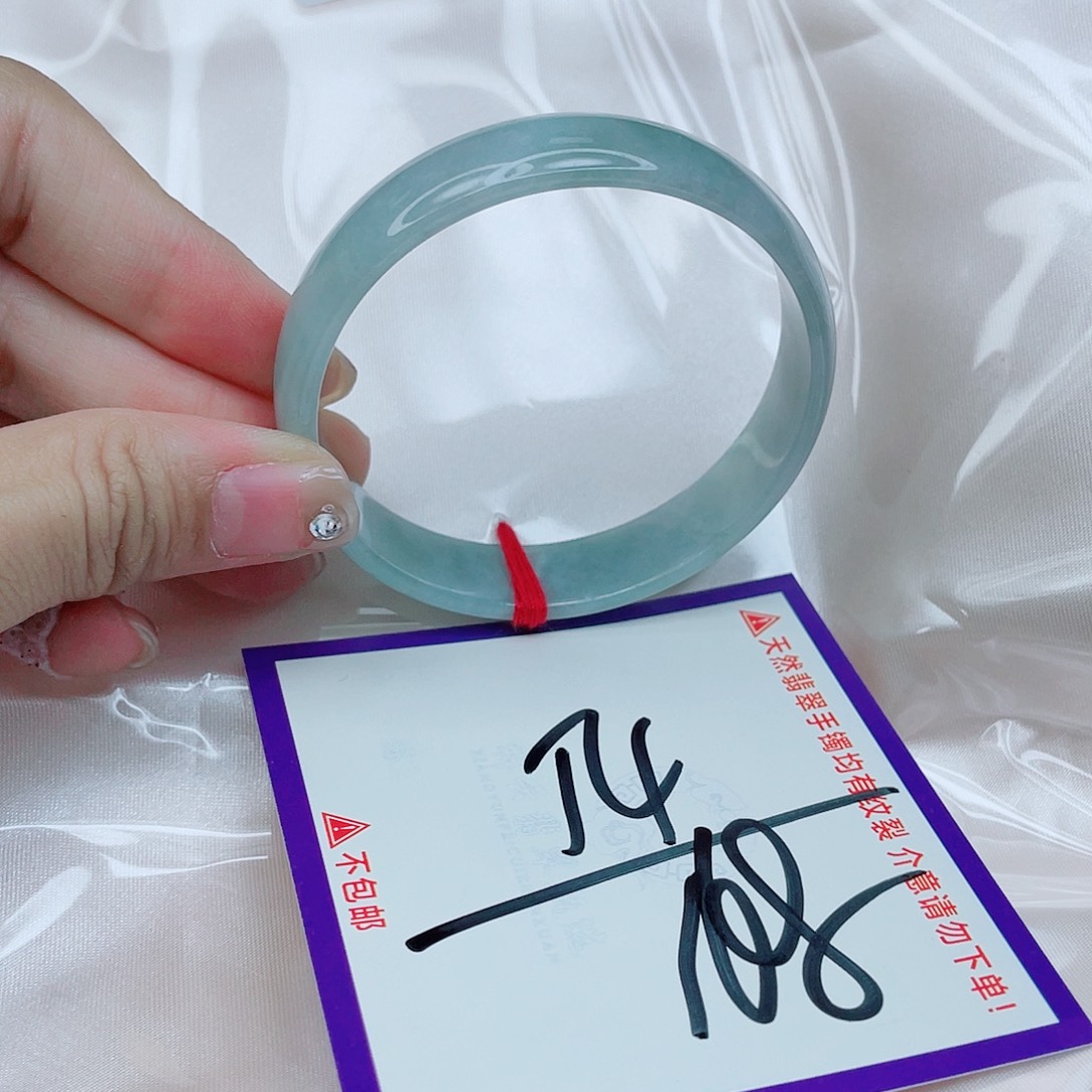 翡翠未镶嵌手镯翡翠