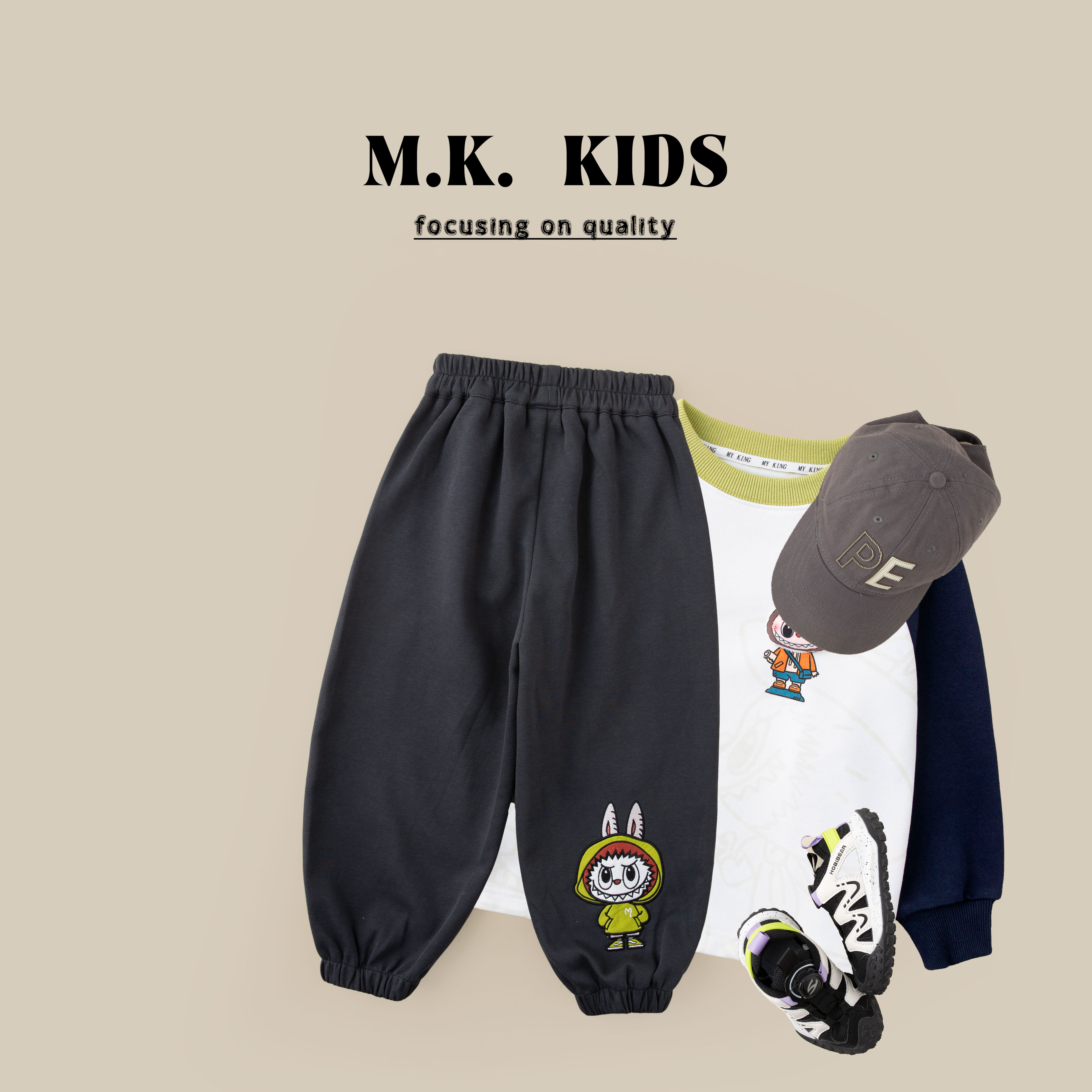 现货儿童裤子2025新款男童秋季时尚秋款卫裤休闲裤QA9318华子童装