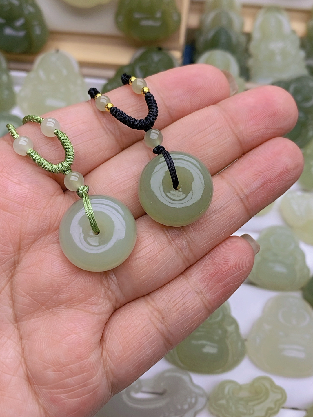 天然和田玉20mm平安扣玉坠精美面包扣绿色时尚胖扣男女同款送礼物